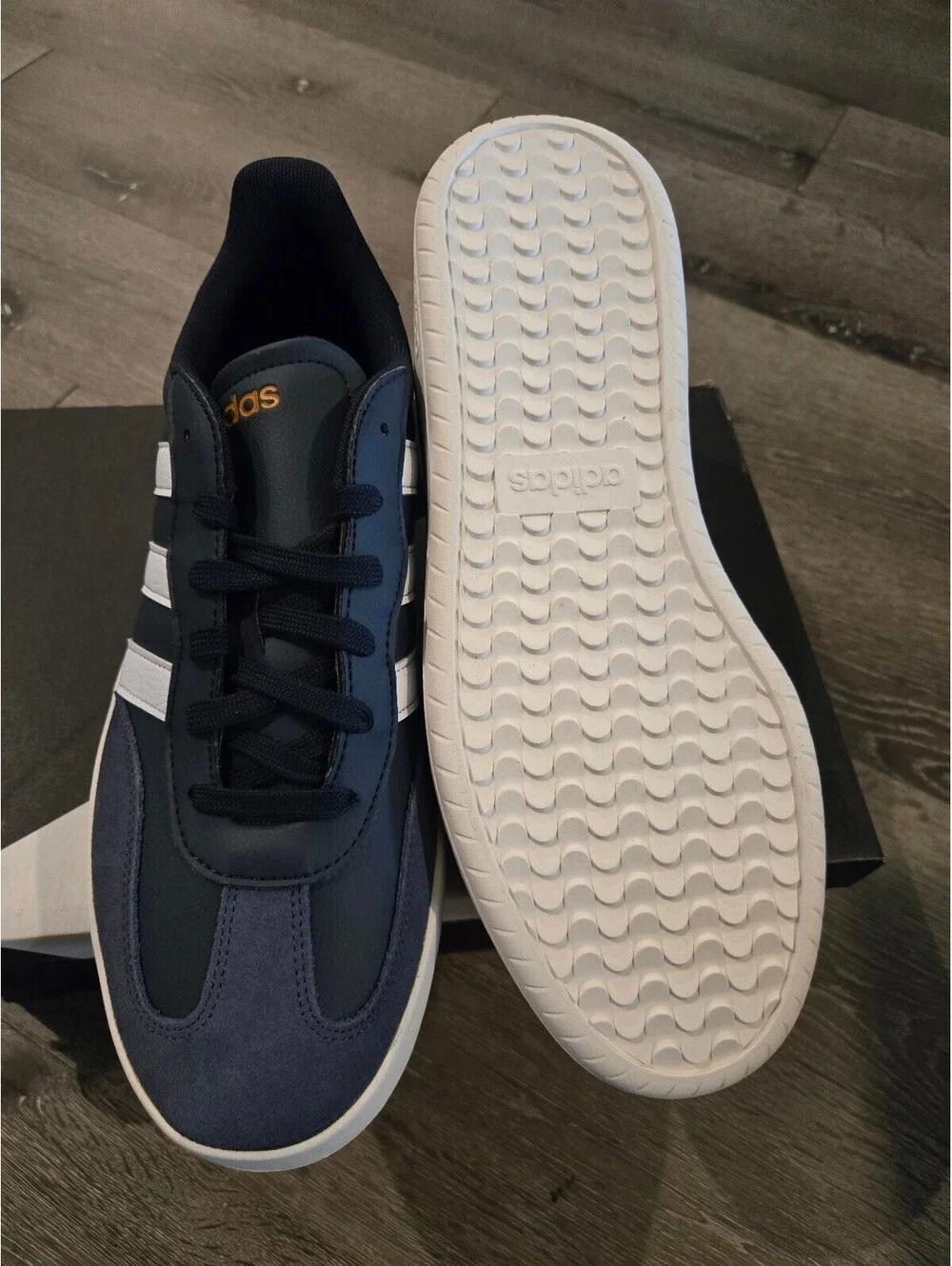 adidas Barreda JI2310 Mens 11.5 Navy White Orange New Box